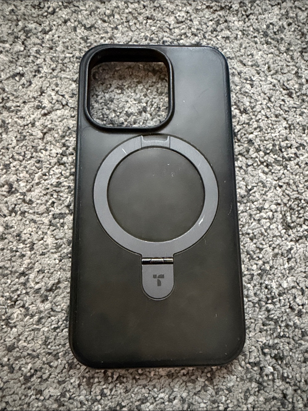 Universal Black Phone Case with Magnetic Ring Kickstand